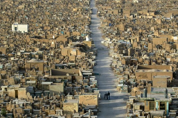 Wadi Al-Salam en Irak, el cementerio mas grande del mundo Wadi Al-Salam en Irak, el cementerio mas grande del mundo