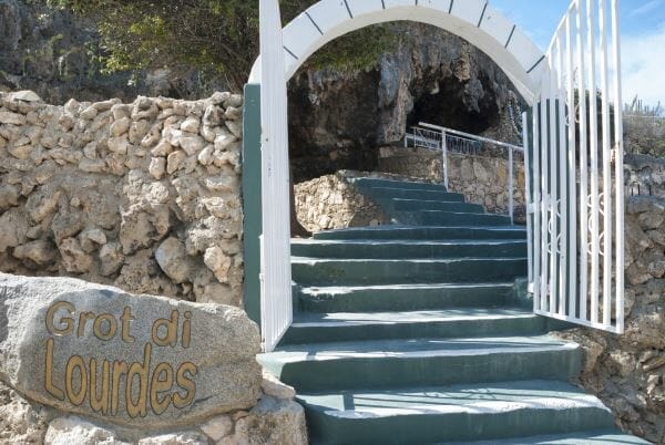 Cueva Lourdes en Aruba