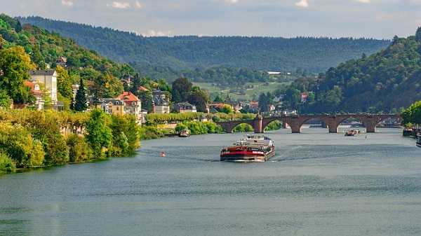 Crucero en Heidelberg, Rin