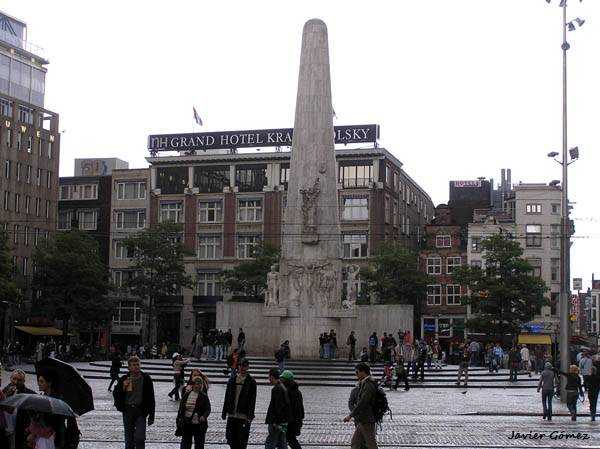 Visita guiada por Amsterdam 3 Plaza Dam en Amsterdam