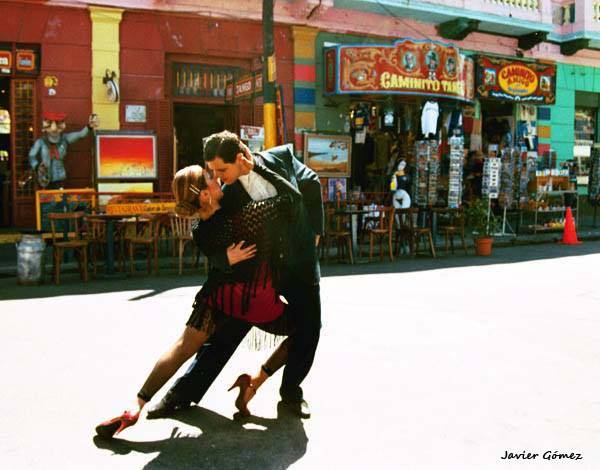 Tango en calle Caminito en Buenos Aires