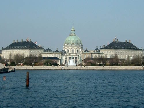 El Palacio de Amalienborg, cuatro palacios en uno