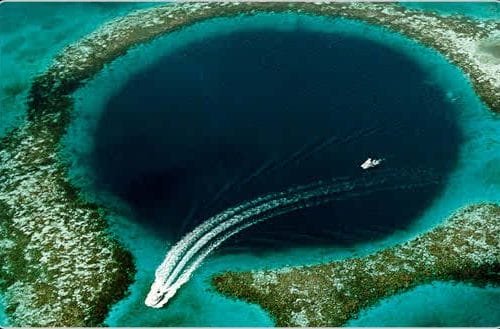 Blue Hole en las Bahamas