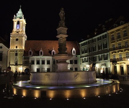 Bratislava de noche