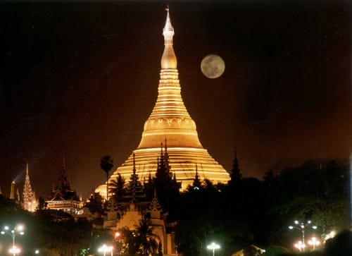 La paya de oro de Shwedagon