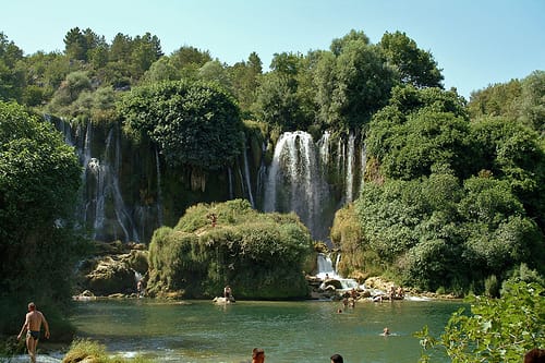 Cataratas Kravica, una joya en Bosnia Herzegovina