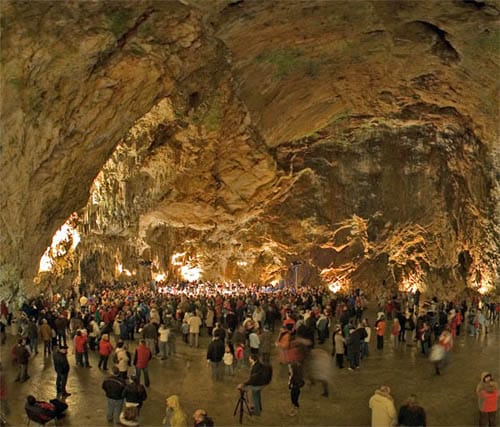 La Cueva Postojna, en Eslovenia