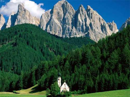 Los Dolomitas, patrimonio en Italia