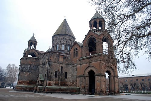 Echmiadzin, la catedral mas antigua del mundo