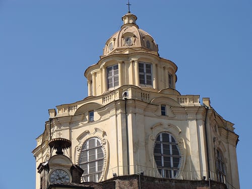 iglesia de san lorenzo en Turin