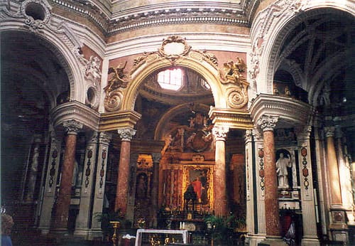 iglesia san lorenzo en Turin, interior