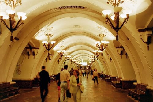 El metro de Moscú, el más bello del mundo