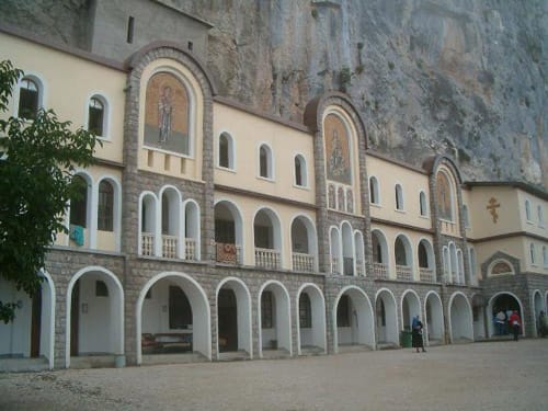 Monasterio Ostrog