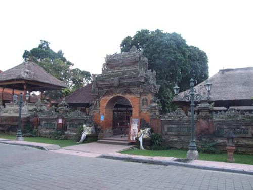 El Palacio Puri Saren Ubud, en Indonesia