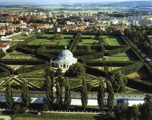 Los jardines y el palacio de Kromeríz Los jardines y el palacio de Kromeríz