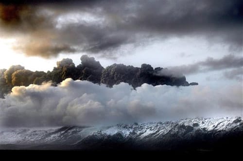 El volcán de Islandia complica el turismo en Europa